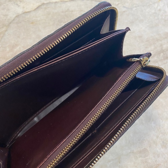 Louis Vuitton Monogram Vernis Zippy Wallet - Picture 8 of 17